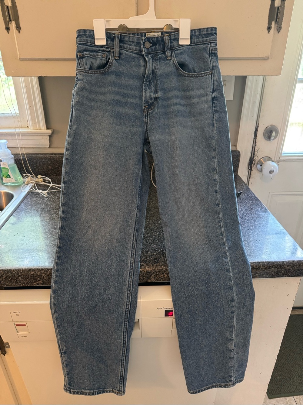 Faherty Women's Relaxed High-Rise Straight Jeans in Blue Denim Sz 28